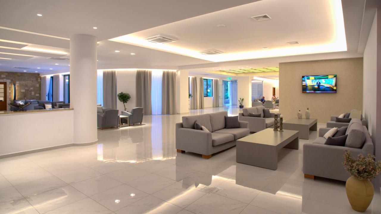 Mediterranean Beach Resort Laganas Bagian luar foto