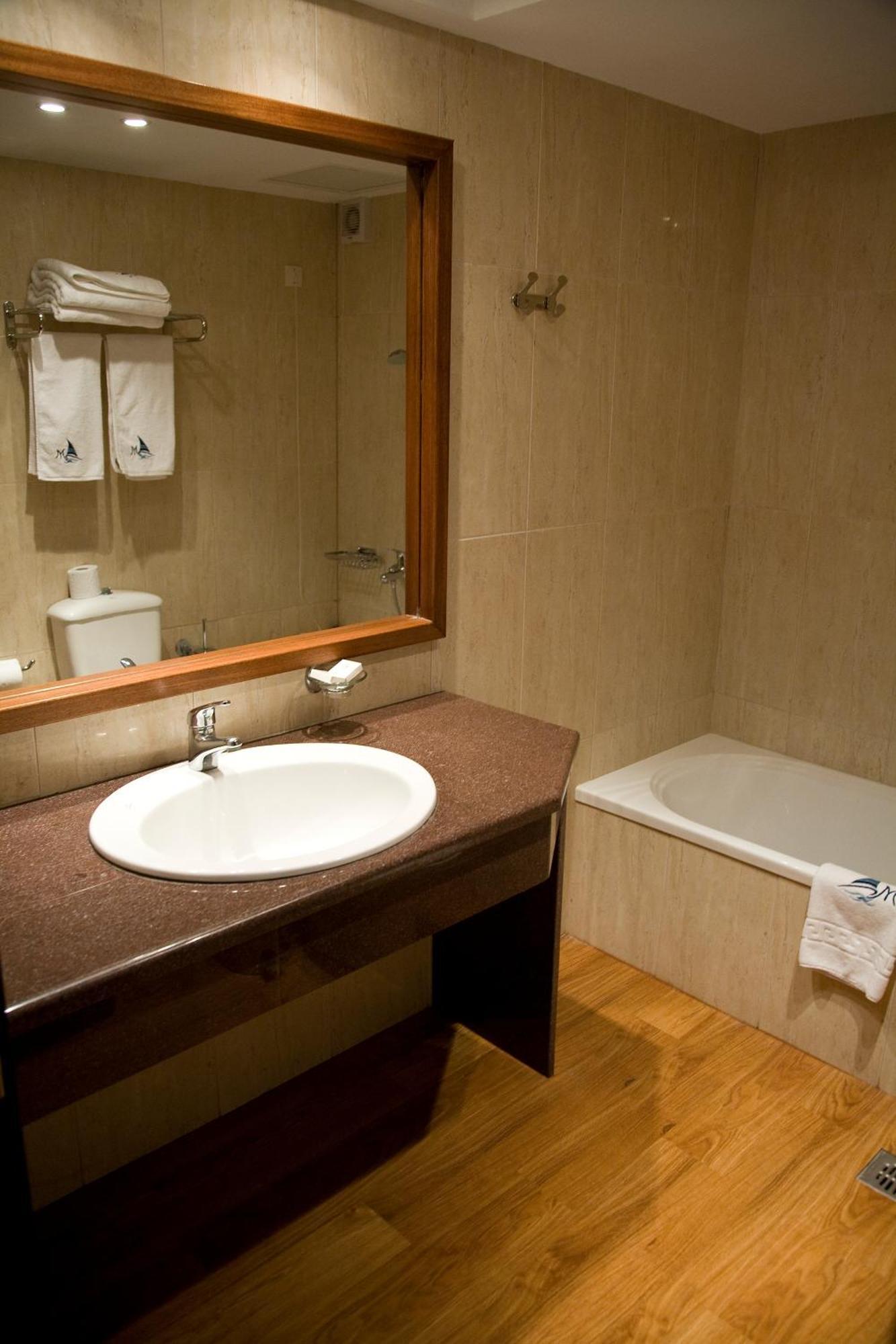 Mediterranean Beach Resort Laganas Bagian luar foto
