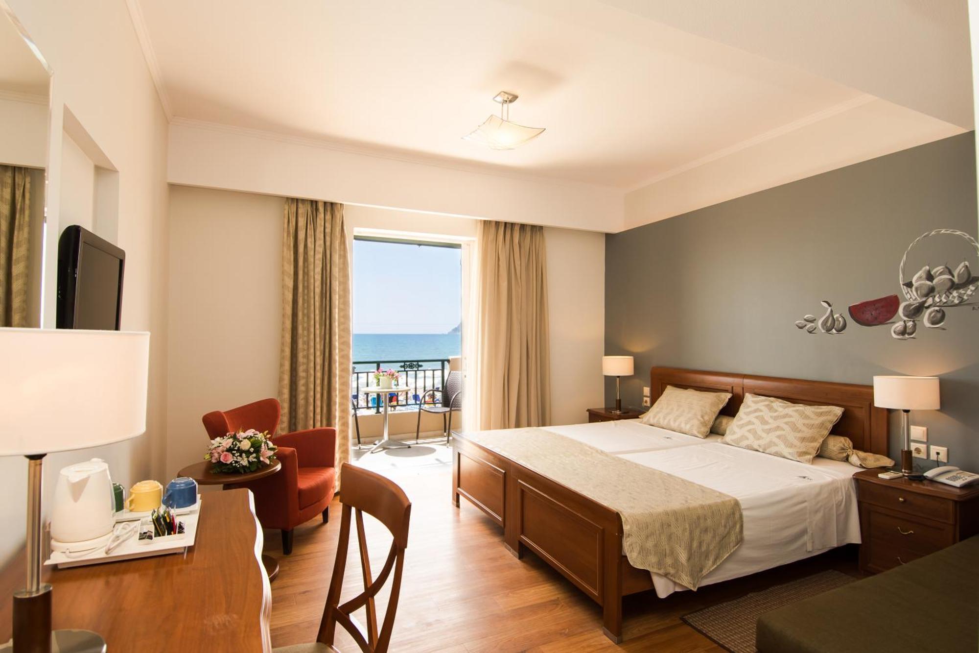 Mediterranean Beach Resort Laganas Bagian luar foto