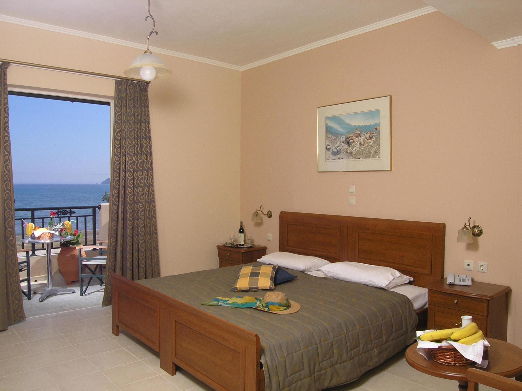 Mediterranean Beach Resort Laganas Ruang foto