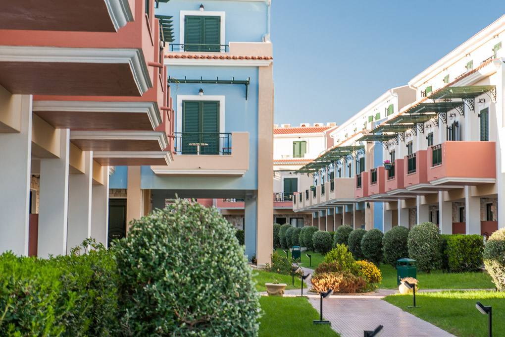 Mediterranean Beach Resort Laganas Bagian luar foto