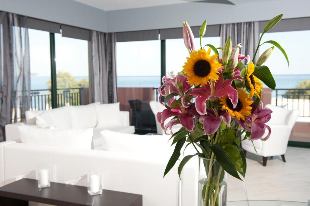 Mediterranean Beach Resort Laganas Ruang foto