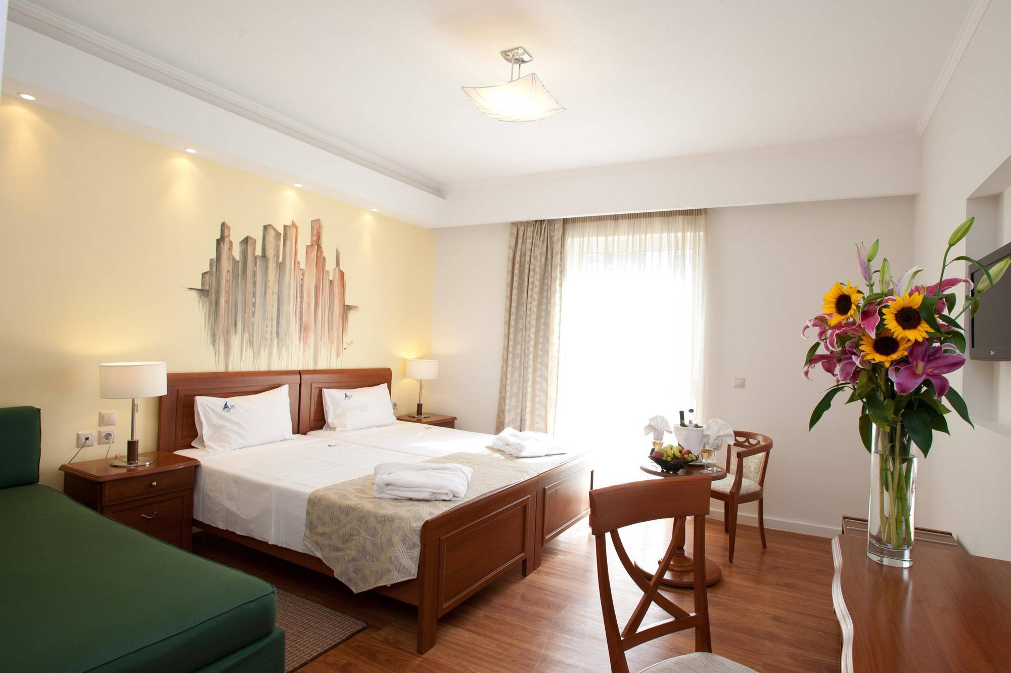 Mediterranean Beach Resort Laganas Bagian luar foto