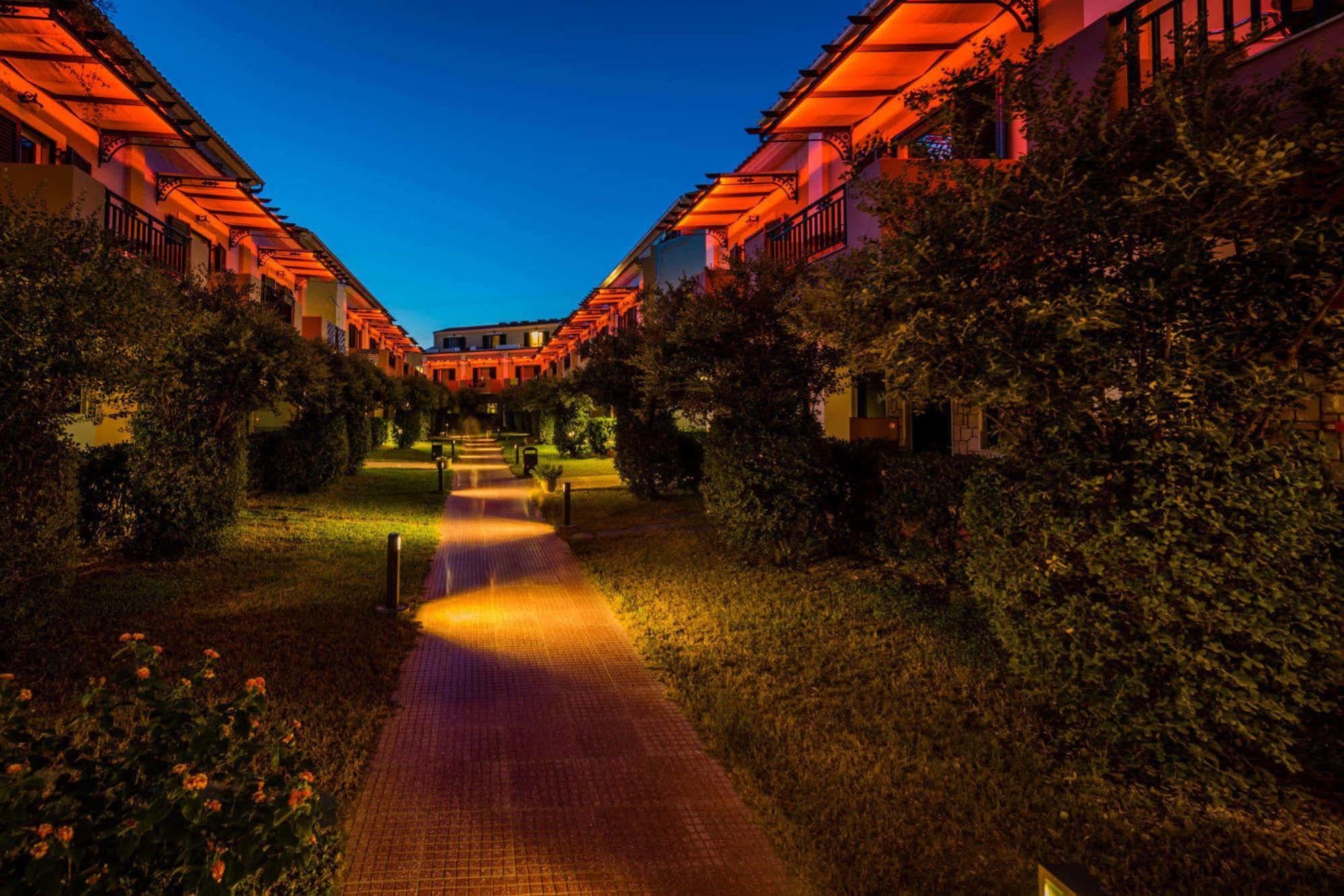 Mediterranean Beach Resort Laganas Bagian luar foto