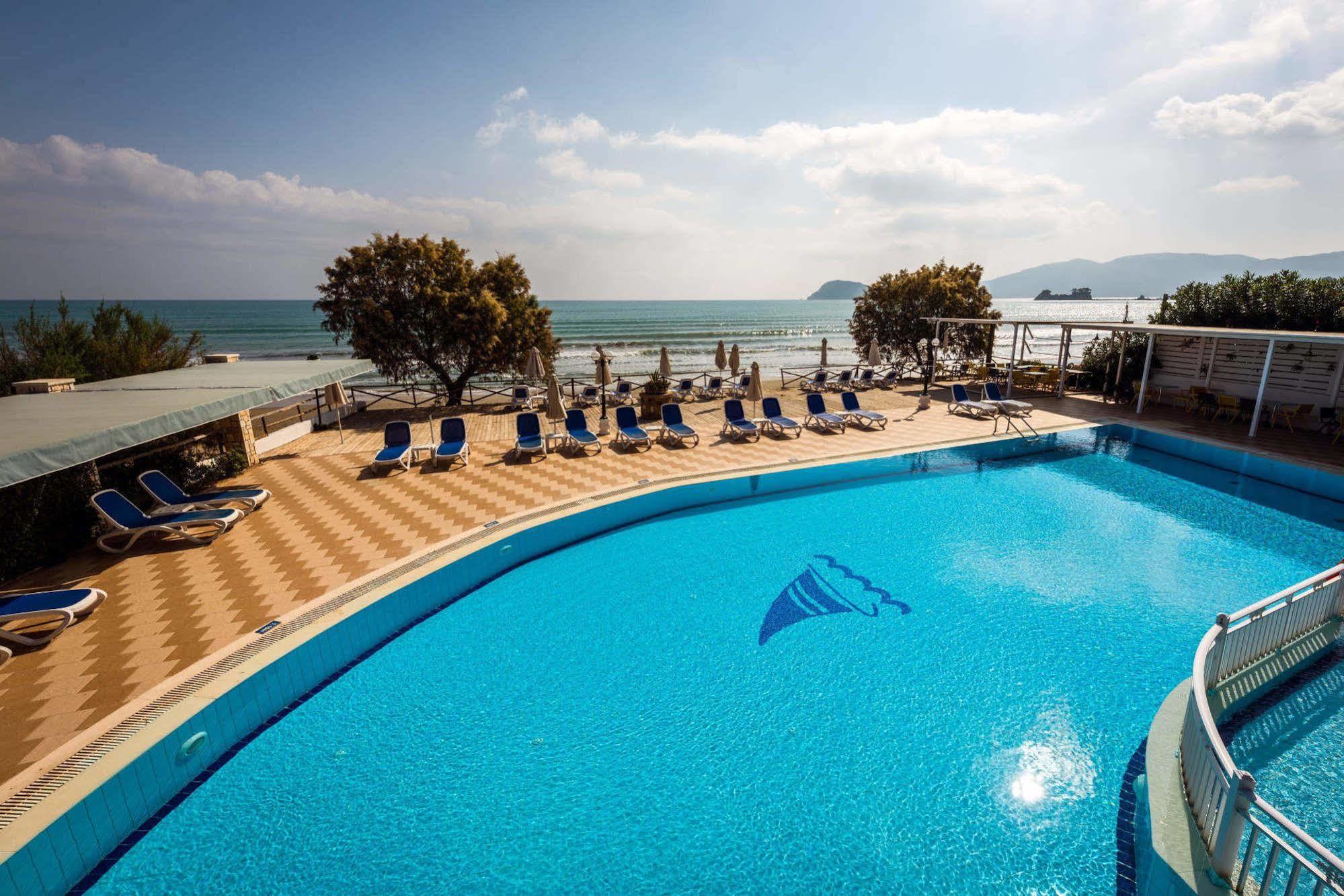Mediterranean Beach Resort Laganas Bagian luar foto