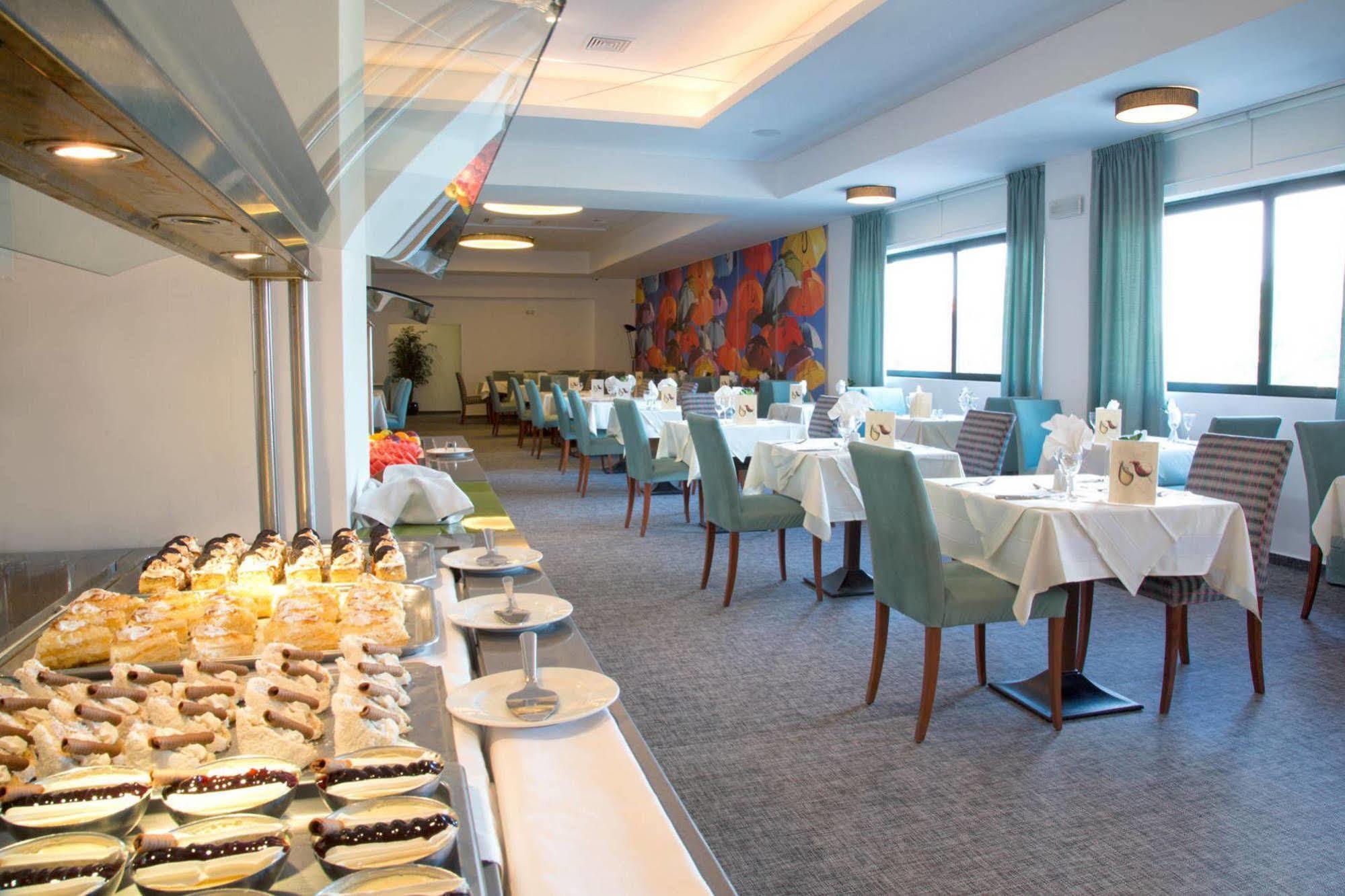 Mediterranean Beach Resort Laganas Bagian luar foto