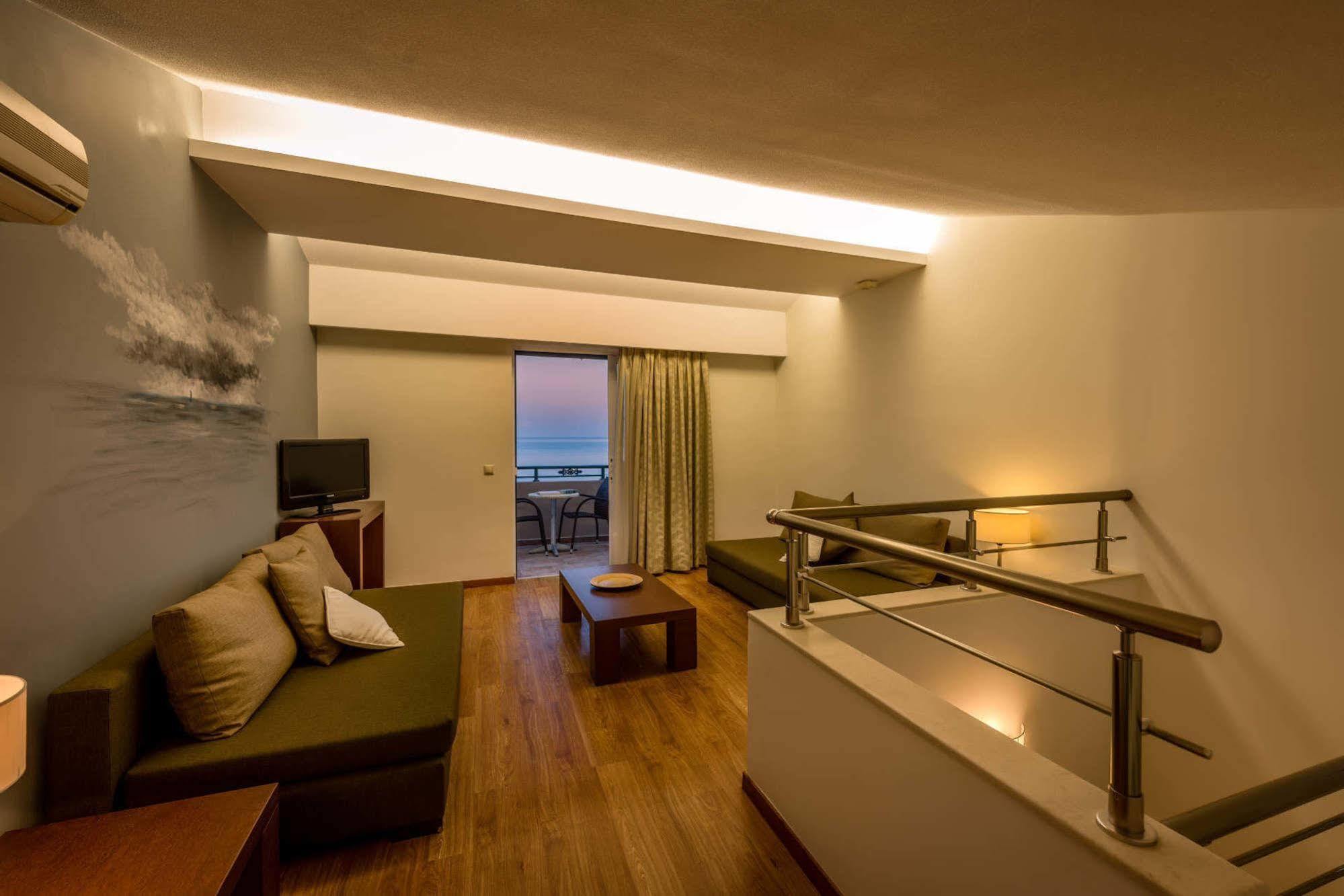 Mediterranean Beach Resort Laganas Bagian luar foto