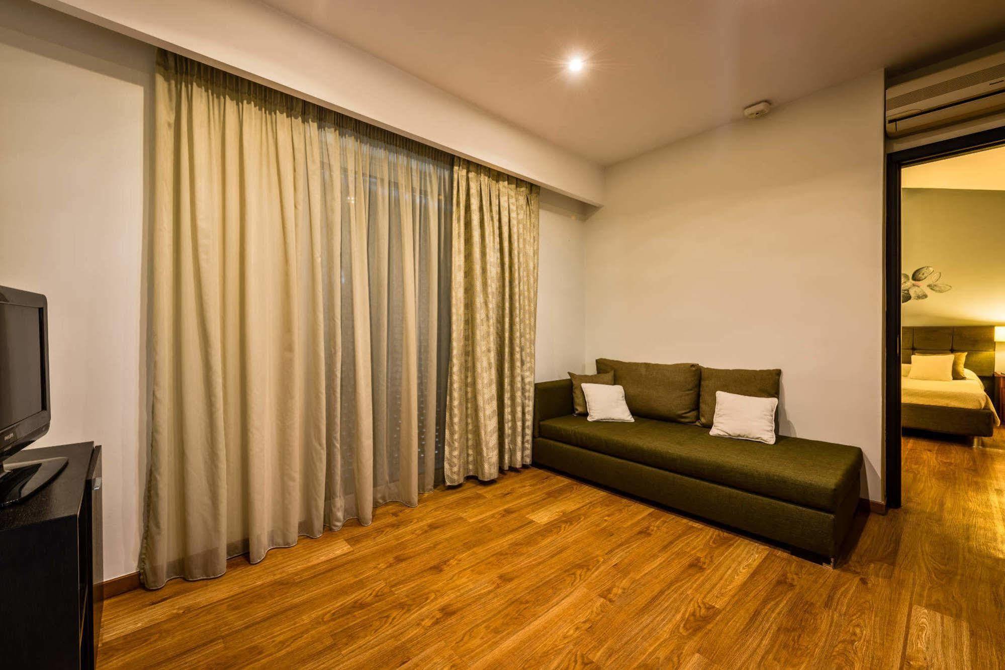 Mediterranean Beach Resort Laganas Bagian luar foto