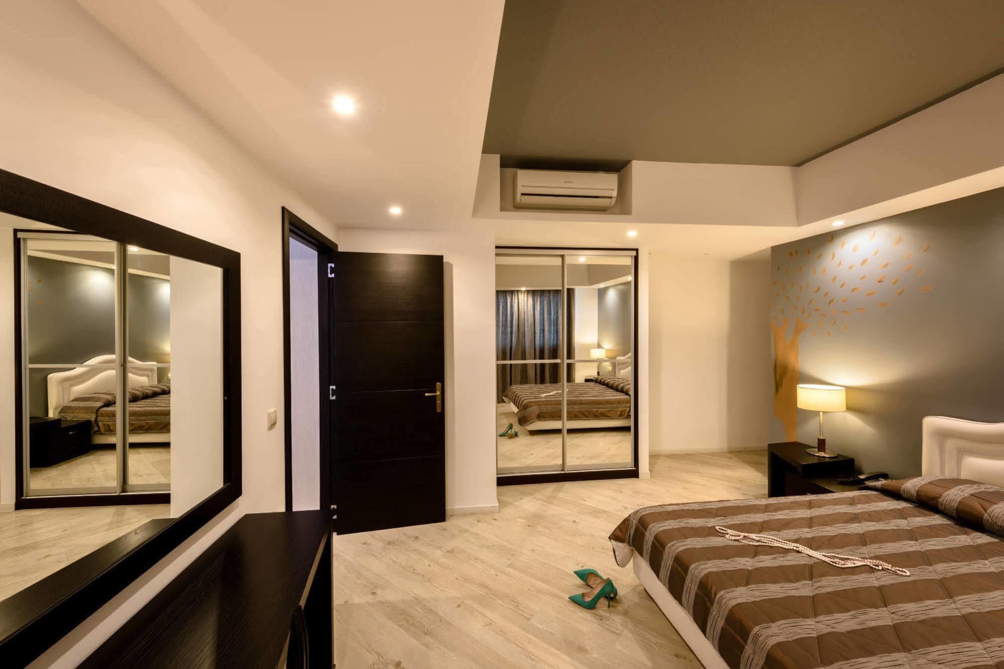 Mediterranean Beach Resort Laganas Bagian luar foto