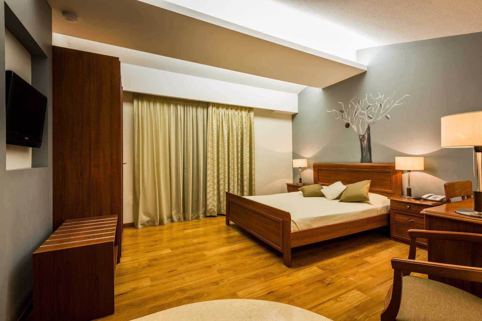Mediterranean Beach Resort Laganas Bagian luar foto